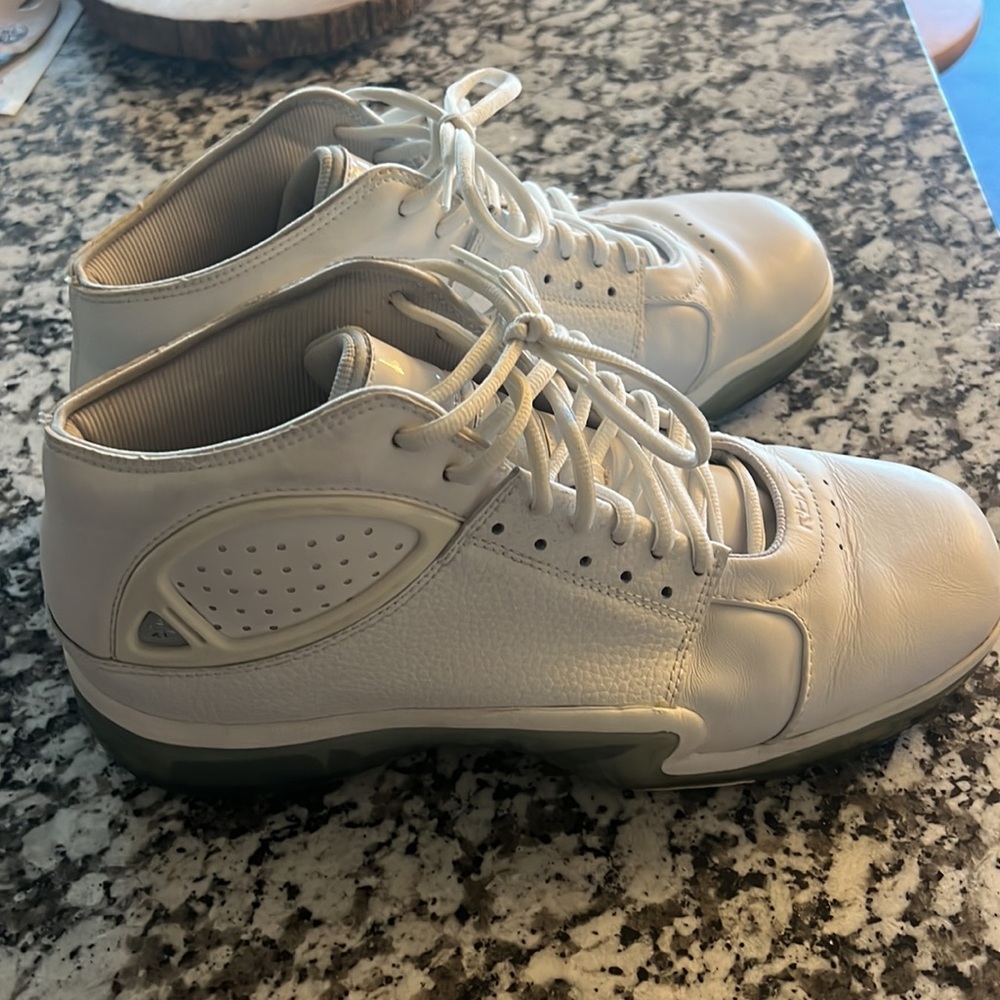 Men’s Reebok ATR Alpha Basketball Shoes - Picture 4 of 8
